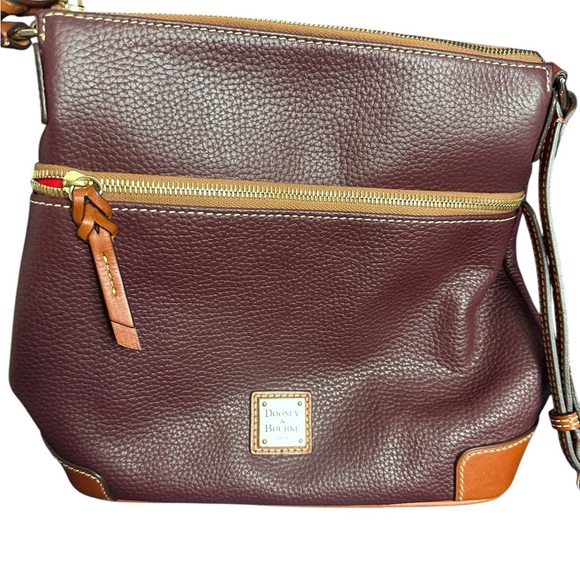 Dooney and Bourke pebbled leather burgundy crossbody bag - Picture 3 of 14